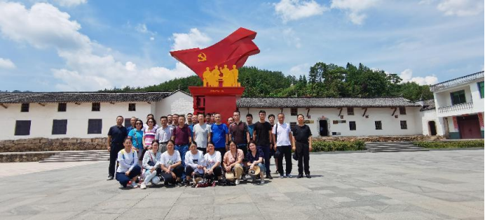 重品牌 優(yōu)服務 惠職工136.png